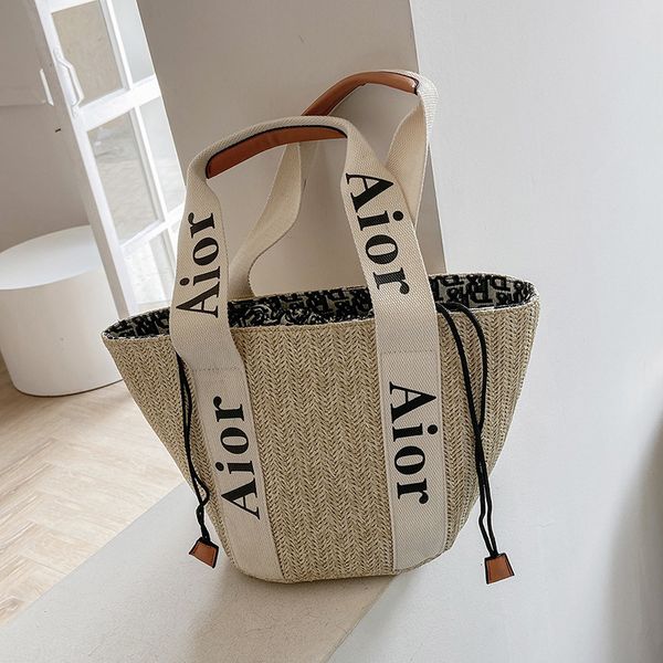 

2021 70% off factory store bag new solid color rattan woven one shoulder bucket cabe basket beach bag