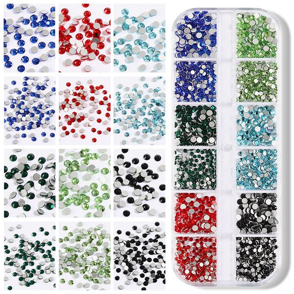 Großhandel DIY Nail Art Diamanten 12 Gitter/Box Glitzer AB Glaskristalle gemischter Stil flache Rückseite rundes Design Nägel Strasssteine Juwelen Charms