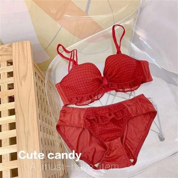 

sexy918# sweet embroidery playful comfortable underwear no steel ring chicken heart binding gathering bra sets, Red;black