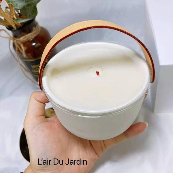 Candela profumata 220g Bougie Parfum Candle Dehors II Neige Feuilles d'Or lle Blanche L'Air du Jardin 4 colori Wick Fragrance Incens