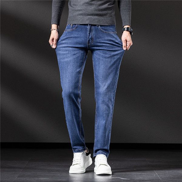 Outono Estilos de inverno Mens Jeans Designer Negócio Casual Bordado Imprimir Esticão Destruído Hole Taped Slim-Leg Fit Denim Riscado Calças de Alta Qualidade W28-W38