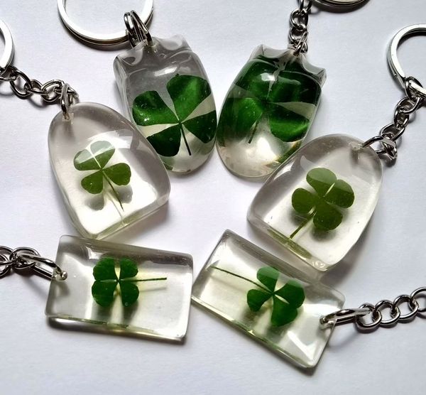 

50 pcs mixed style fashion keychain real four leaf clover jewelry, Slivery;golden