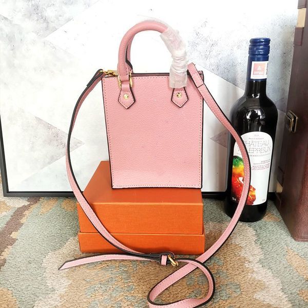 

luxury designer handbag fashion bags women classic style totes shopping bag travel street design famous letter printing mini cross body