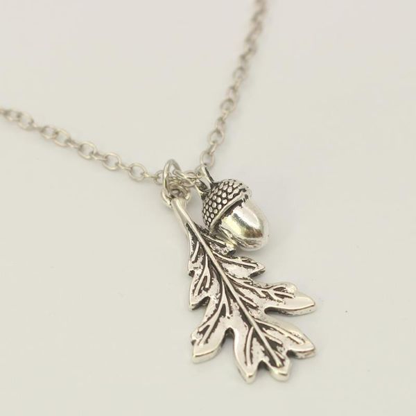 

pendant necklaces acorn pendant, oak leaf necklace, gifts for readers, nature lover gift halloween costume jewelry, Silver