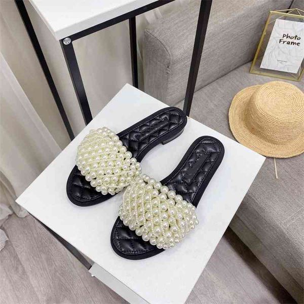 

70% off wholesale sandals flip-flops shoes women summer luxurious pearl bead slipper ladies peep toe flat handwork gladiator sandals fashion, Black