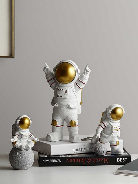Nordic Moderno Astronauta Figurine in Miniatura Mestiere Della Resina Casa Fata Giardino Decorazione Scrivania Articoli di Arredamento Accessori per la Camera 210607