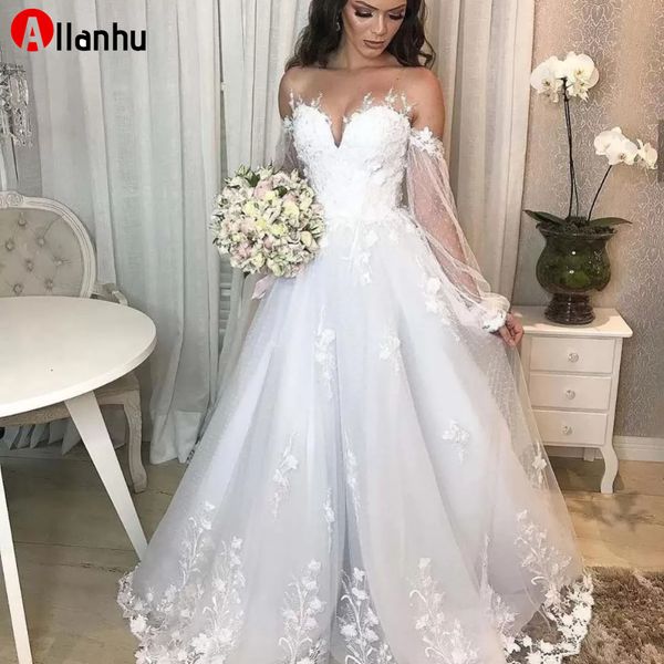 2022 2022 Abito da sposa Manica lunga Lunghezza pavimento Applicazioni in pizzo Fiori fatti a mano per le donne Tulle bianco Robe De Mari￩e