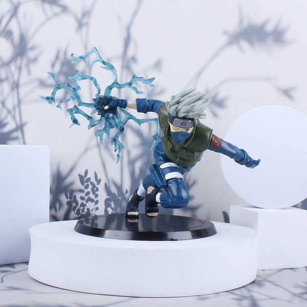 

rayce around naruto runs a doll kakassi model car ornament