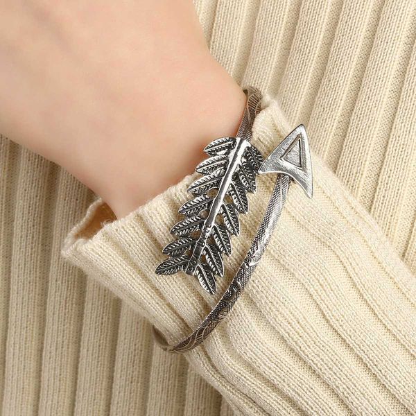 Vintage Feder Pfeil Arm Manschette Offene Armreif Böhmischen Ethnischen Oberarm Armband Silber Farbe Einstellbare Armreifen Frauen Schmuck Geschenk Q0719