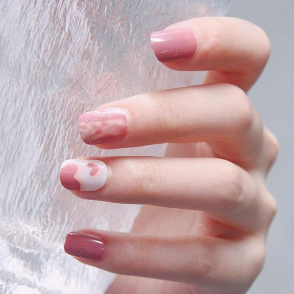 

nail art kits 24pcs love heart printed patch glue type removable short paragraph fashion manicure false