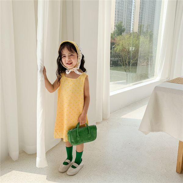 

new good quality factory price fashion selling childrens three-dimensional flower sleeveless dress, Red;yellow