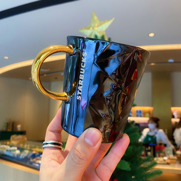 

2020 starbucks christmas black gold rhomboid embossment three-dimensional gold handle mug coffee cup 296ml