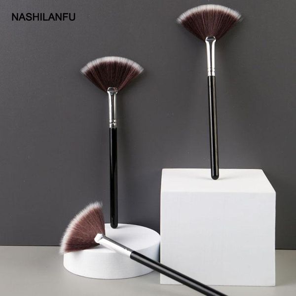 

makeup brushes professional fan brush blending highlighter contour face loose powder blush cosmetic beauty tools kit