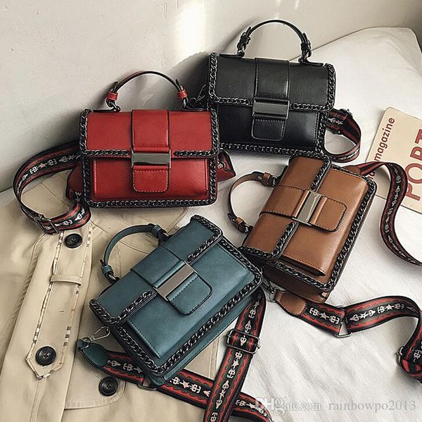 

outlet women bag street trend chain decoration womens shoulder handbags comfortable wide shoulders strap fashion handbag vintage rivet bags, Black;red