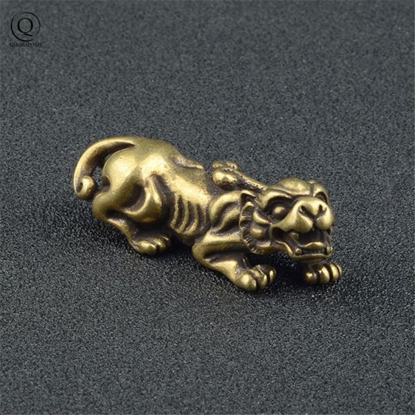 

keychains brass chinese god beast pixiu car ornament keychain pendants copper lucky animal key chain rings hanging jewelry tea pet decor, Silver