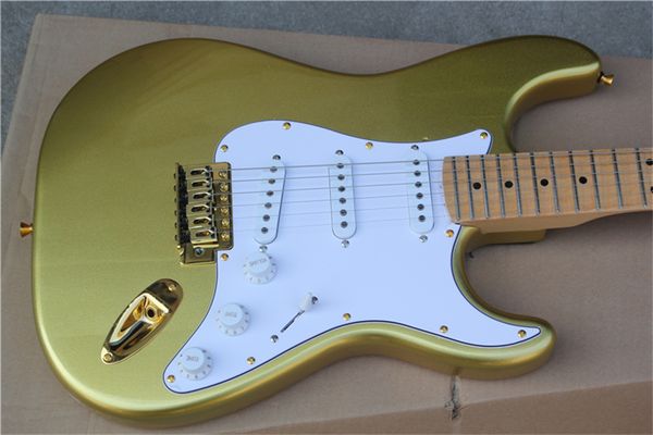 

chinese factory ,gold gloss finish st guitarra,22 frets ,electric guitar