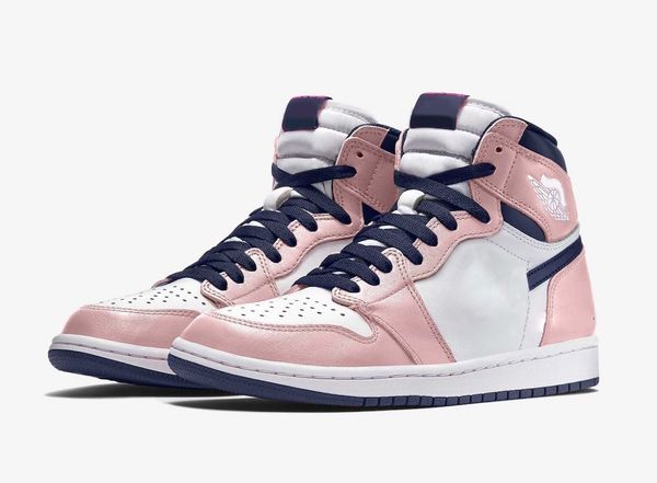 

2021 high og 1 bubble gum atmosphere athletic shoes banned fearless gold toe white laser pink patent obsidian men women outdoor sneakers wit, White;red