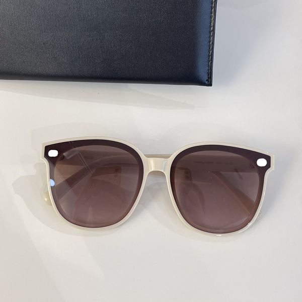 

2021 new fashion plate round net red female personalized sunscreen outdoor driving sunglasses, White;black