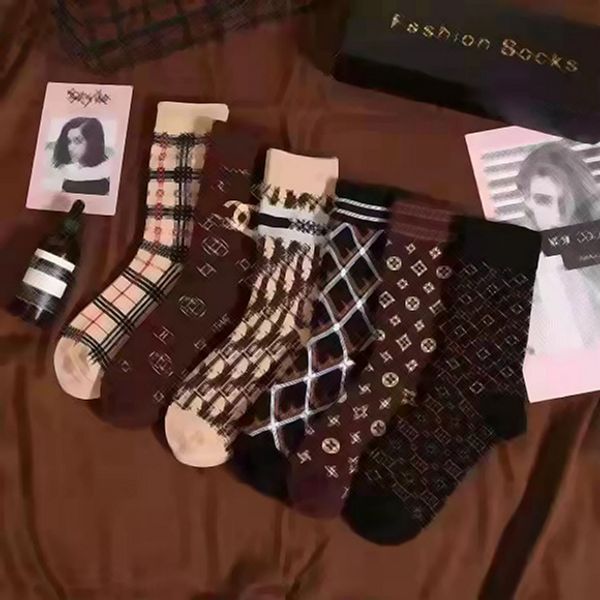 

6color grid pattern decorations designer letters embroidery print long cotton socks winter fall casual sports breathable knitted stocking, Black;white
