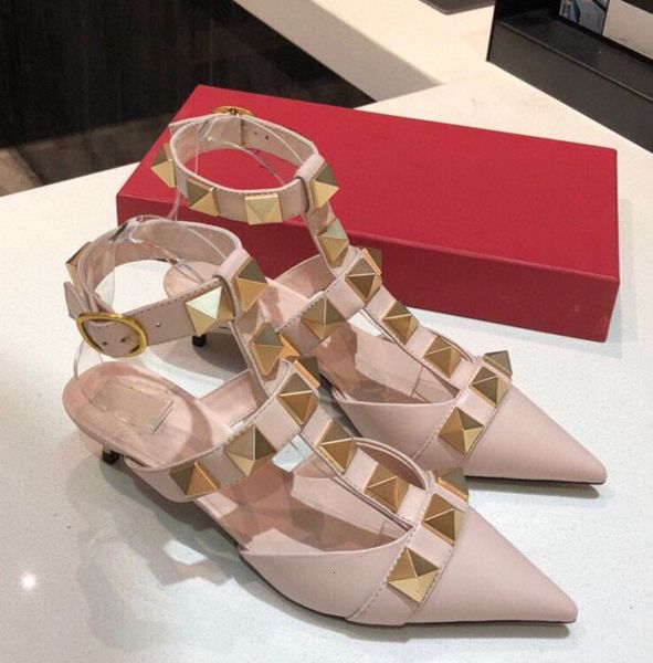 

sandals 2021 brand spring autumn women high-heeled shoes 4cm rivet decoration pointed toe sandals black fashion with v dust bag