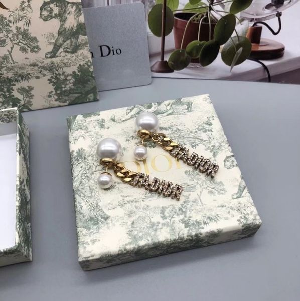 

d family super flash diamond tassel fashion trend letter earrings, Golden