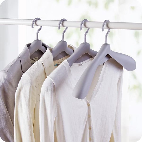 

hangers & racks sainwin 5pcs/lot wide shoulder seamless skid-resistant hangers/coarsened plastic household