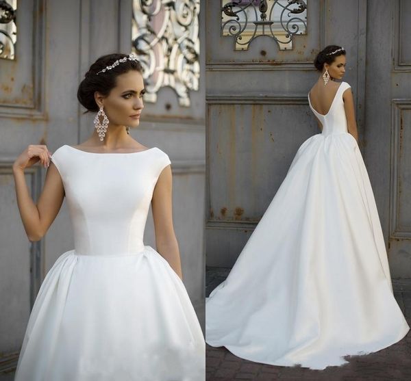 Abiti da sposa in raso bianco modesto A Line per la sposa Collo gioiello Maniche ad aletta Principessa Abiti da ballo da sposa Boho Garden Sweep Train Abito da ricevimento semplice da ricevimento AL8833