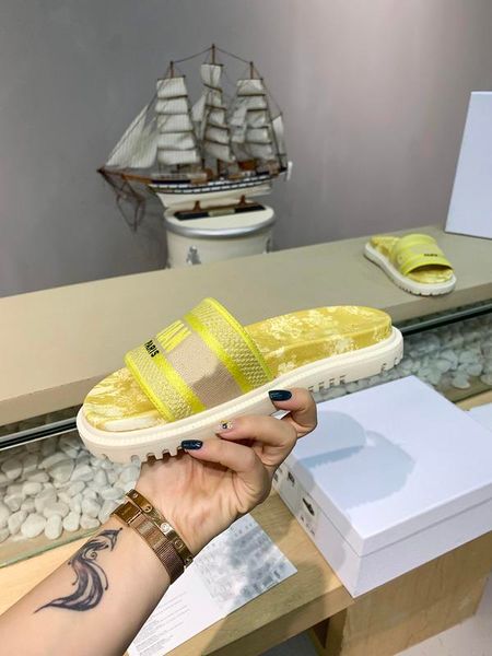

high stylish classic women slipper dway slide lime yellow toile de jouy embroidered cotton thick sole design summer indoor sandals, Black