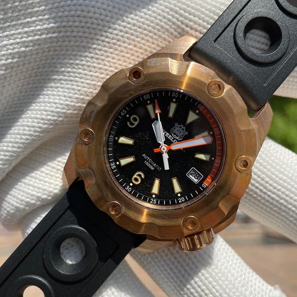 

wristwatches sd1942s steeldive brand 45mm solid bronze case and bezel nh35 automatic 1000m waterproof men dive watch with date function, Slivery;brown