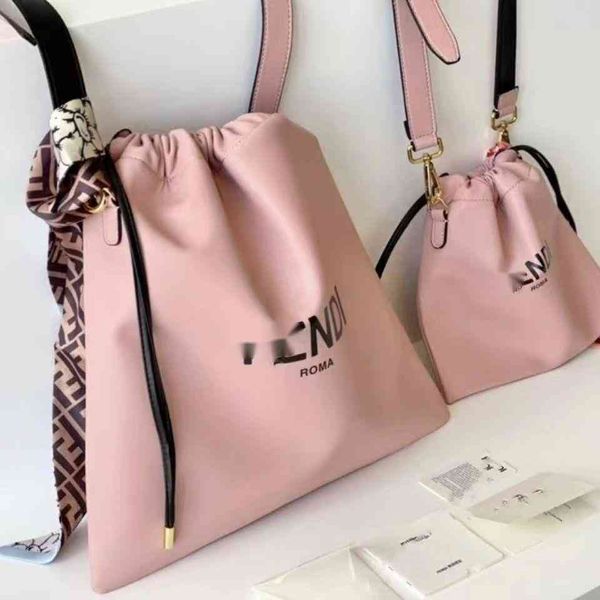 

branded crossbody handbag designer tote bag mini luxurys bags fend family classic leisure fashion wanglu same drawstring hand single shoulde