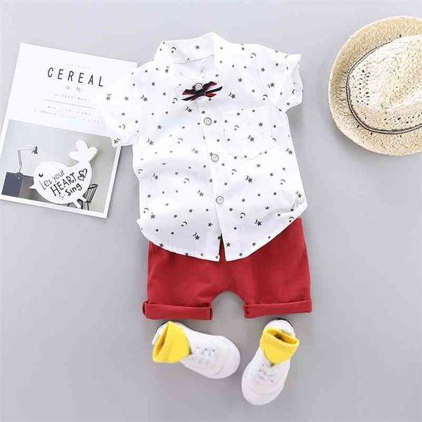 Yıldız Baskı Bebek Erkek Beyefendi Kıyafetler Takım Kısa Kollu Toddler Papyon Gömlek Tops + Kırmızı Şort Yaz Çocuklar için 0-4Y121 210326