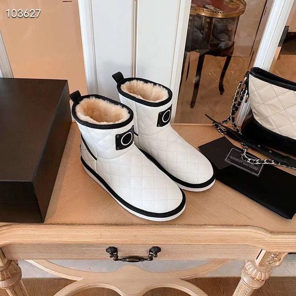 

boots with the fashion ladies girls snow genuine leather all wool fluorescent color rubber sole anti-ski, Black