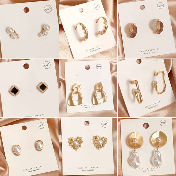 

pearl earrings simple workplace earrings feminine trinkets