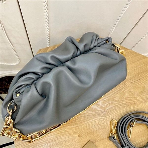 

women's bag new 2020 net red small crowd design high sense fashion thick chain soft cloud pack leather fashion fold bag8, Black