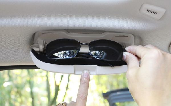 

a sunglass holder glasses cases for x1 x3 x5 x6 f30 f15 f16 f34 g30 g01 g11 e70 e71 other interior accessories