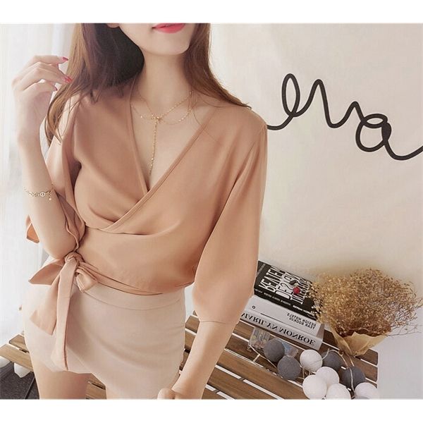 

sweet half flare sleeves deep v-neck bandage bow blouses women summer autumn crop chiffon beach short shirts x0521, White
