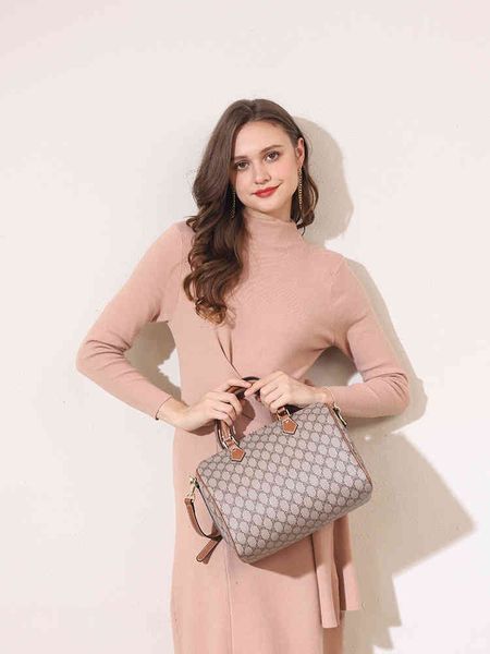 

handbag bag 2021 niche messenger versatile autumn boston pillow portable one shoulder large capacity women's small, Black;red