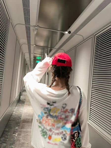 

hoodies ch 21 early fall waffle street graffiti cartoon print round neck long sleeve sweater, Black