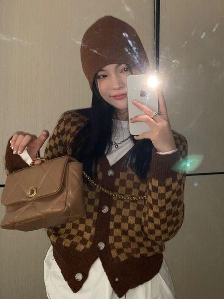 

women's knits & tees real s retro v-neck knitted cardigan, White