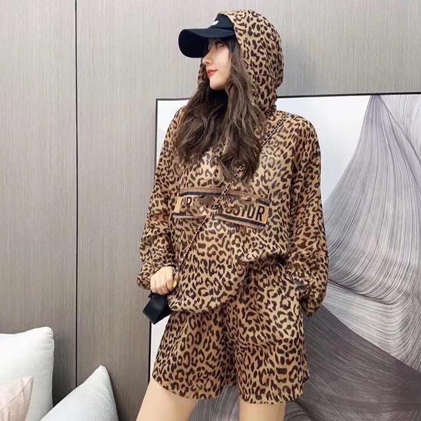 

2021 summer hooded long sleeve t-shirt casual wide leg shorts, Gray
