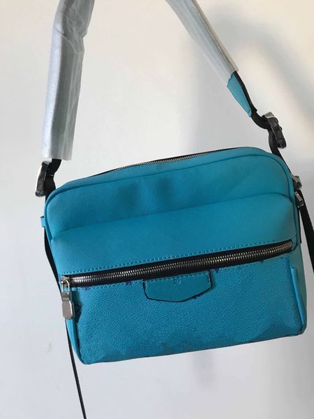 

2022 mens shoulder bags designers messenger classic bag famous tripbags briefcase crossbody good quality brand l0g0