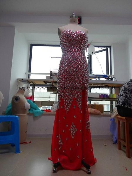 

bridal veils red color heavy beading handworking sweetheart evening dress, Black