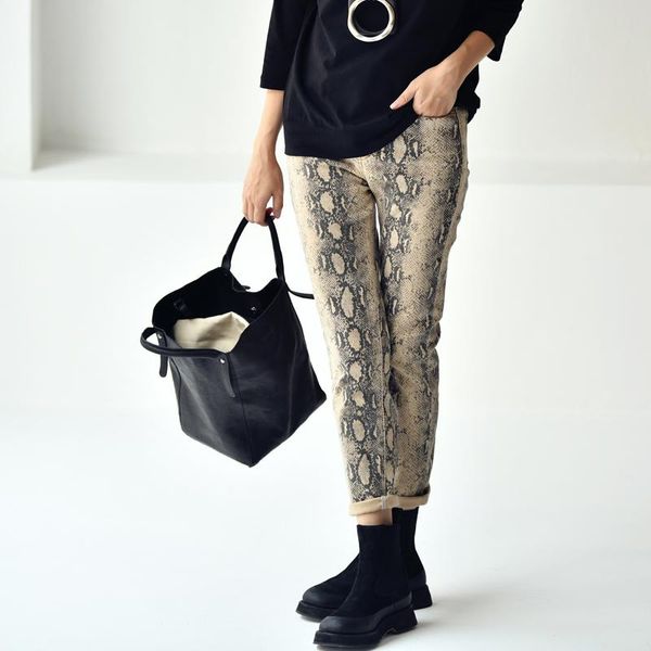 

korean fashion snake print comfortable slim straight leg jeans woman autumn women's pants & capris, Black;white