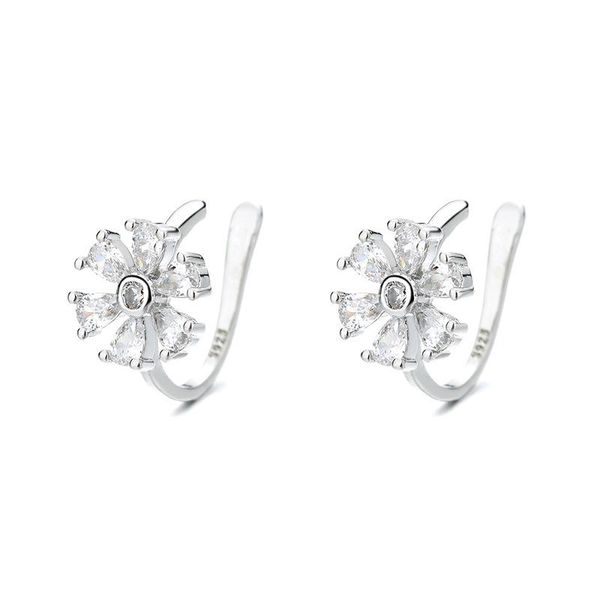 

simple design mini daisy flower stud earring shiny zircon ear clip on without hole for girl women jewelry, Golden;silver
