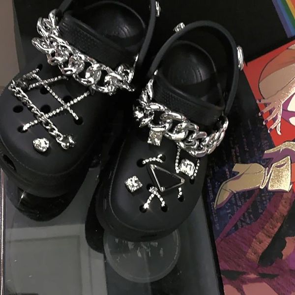 

sandals chain hole shoes women 2021 summer style rhinestone retro baotou and slippers ins tide diy, Black