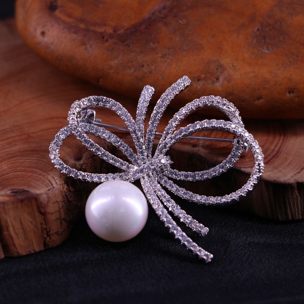 

2021 brooch bow natural pearl cardigan pin shawl button women's coat versatile accessories, Gray