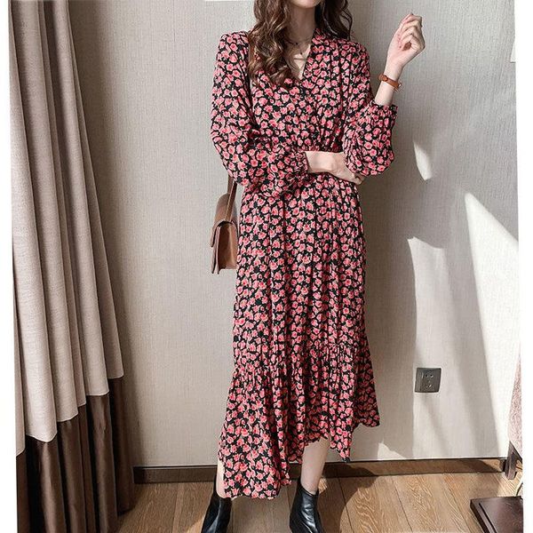 

autumn winter large size women small daisy floral printed chiffon dress vintage long sleeve slim fit v neck fairy vestidos 2021 casual dress, Black;gray