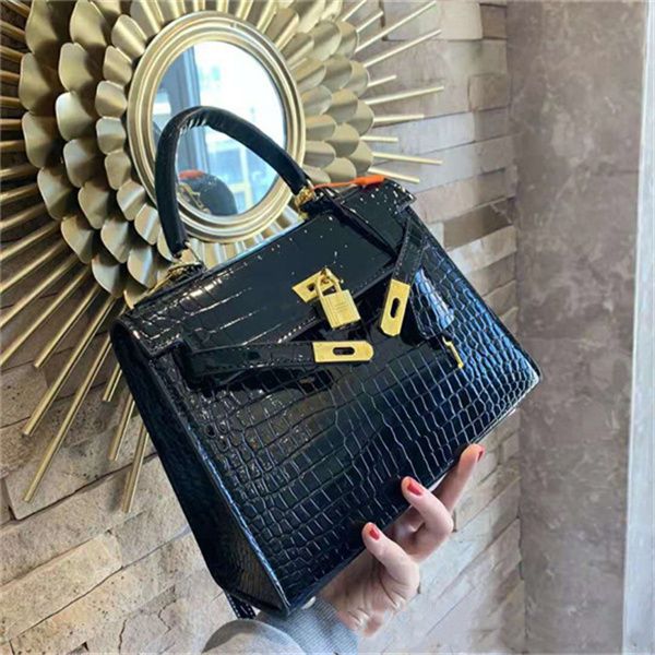 

crocodile pattern handbag designer ladies handbags bag purses high-end fashion eight colors to choose from all sizes of bags 25 cm