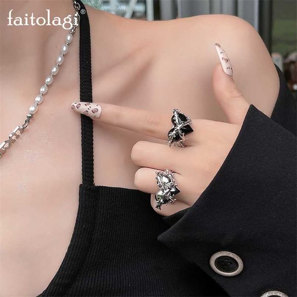 

gothic black thorns heart open rings for women matching love irregular couple ring punk men jewelry 211217, Slivery;golden