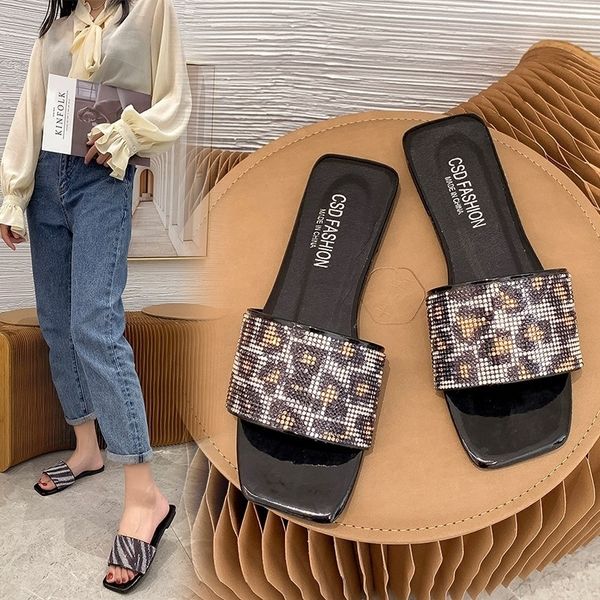 

8vu 2021summer wear flat bottomed one line sandals and slippers beach shoes fashion beach diamond large size cool slippers women